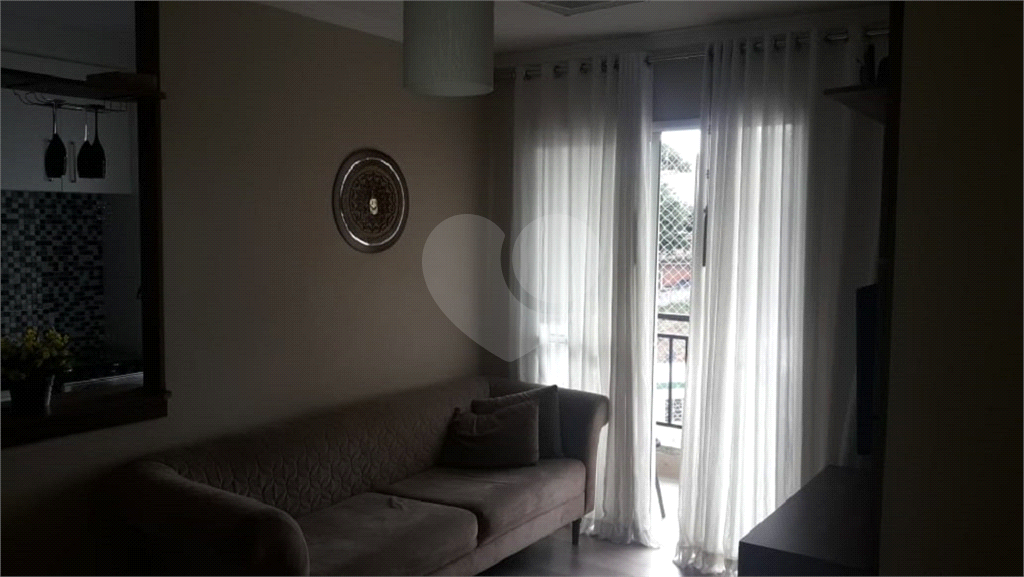 Excelente apartamento todo mobiliado, paralela a Júlio Buono!