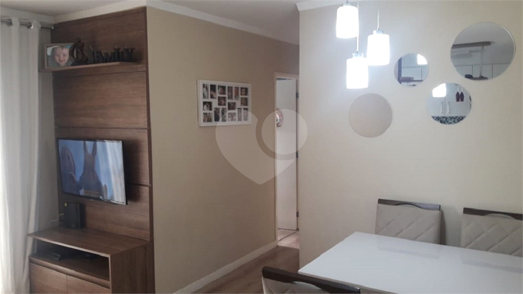 Excelente apartamento todo mobiliado, paralela a Júlio Buono!