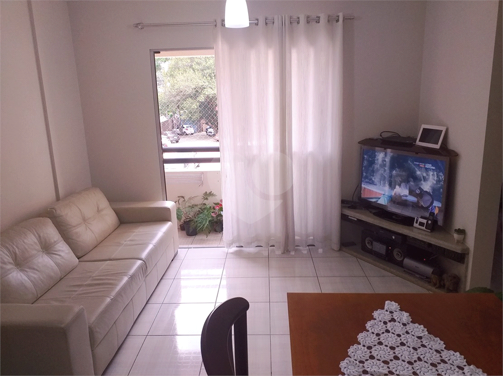 Excelente apartamento na Av do oratório.