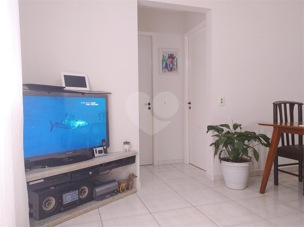 Excelente apartamento na Av do oratório.