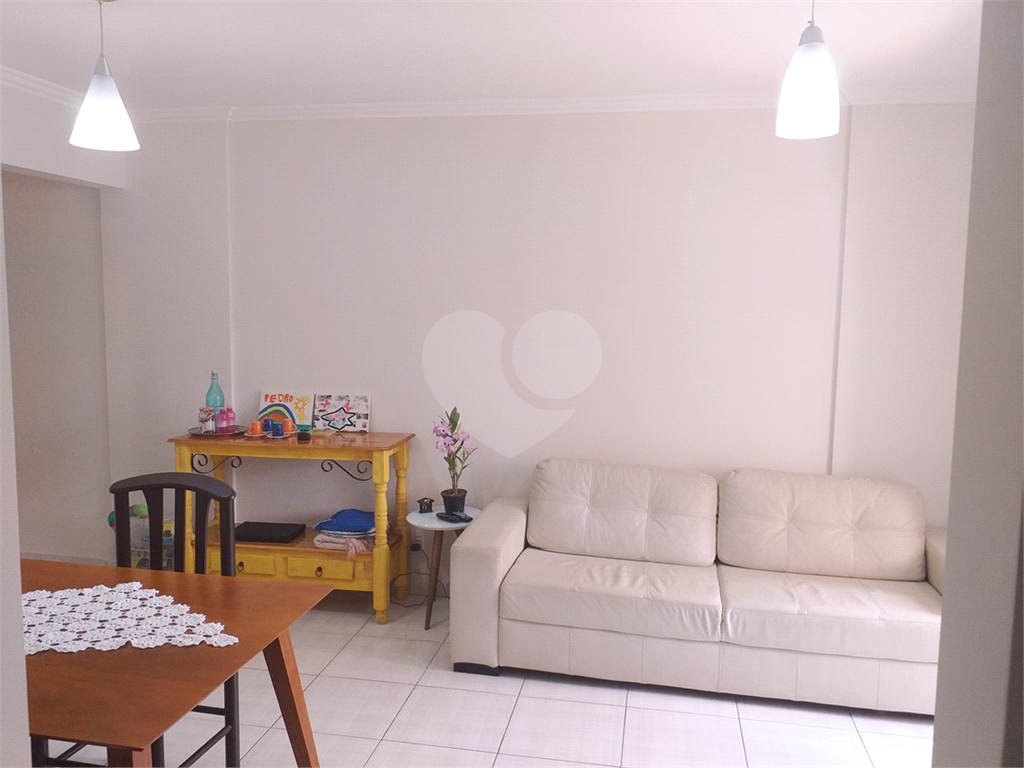 Excelente apartamento na Av do oratório.
