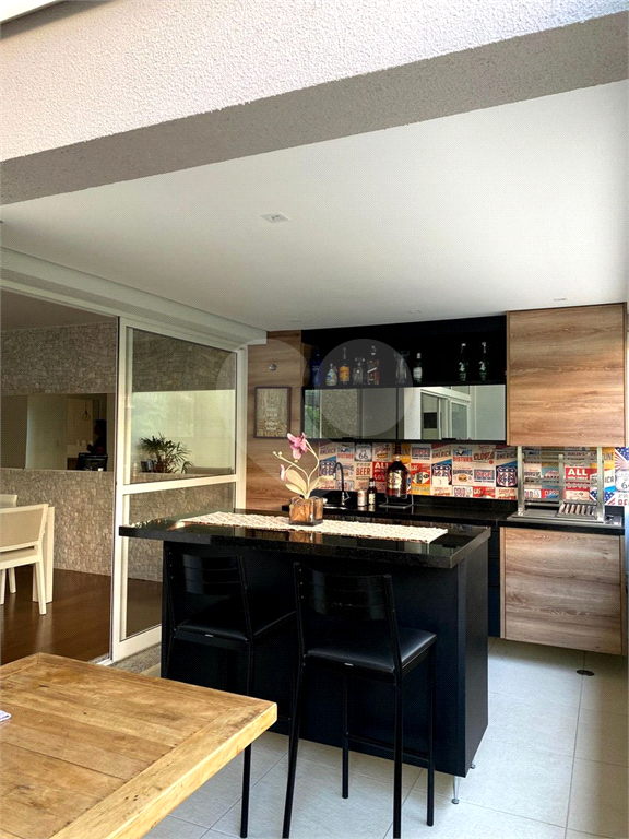 APARTAMENTO em MORUMBI