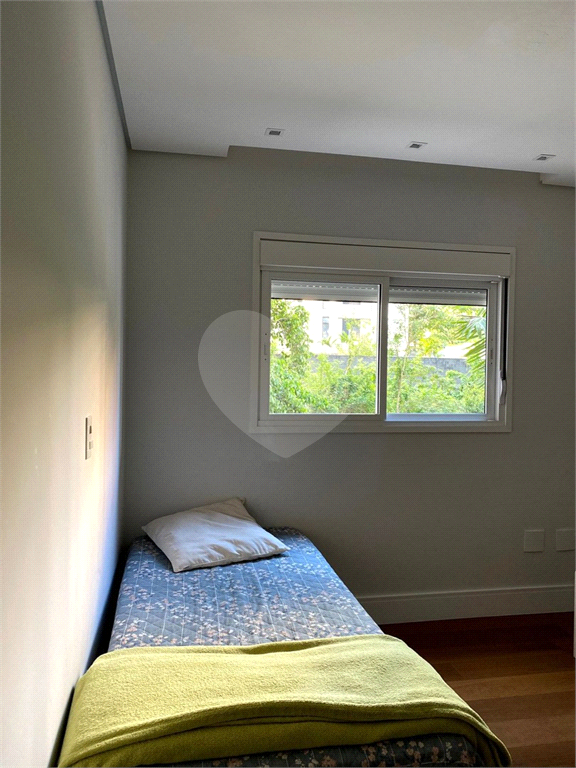 APARTAMENTO em MORUMBI