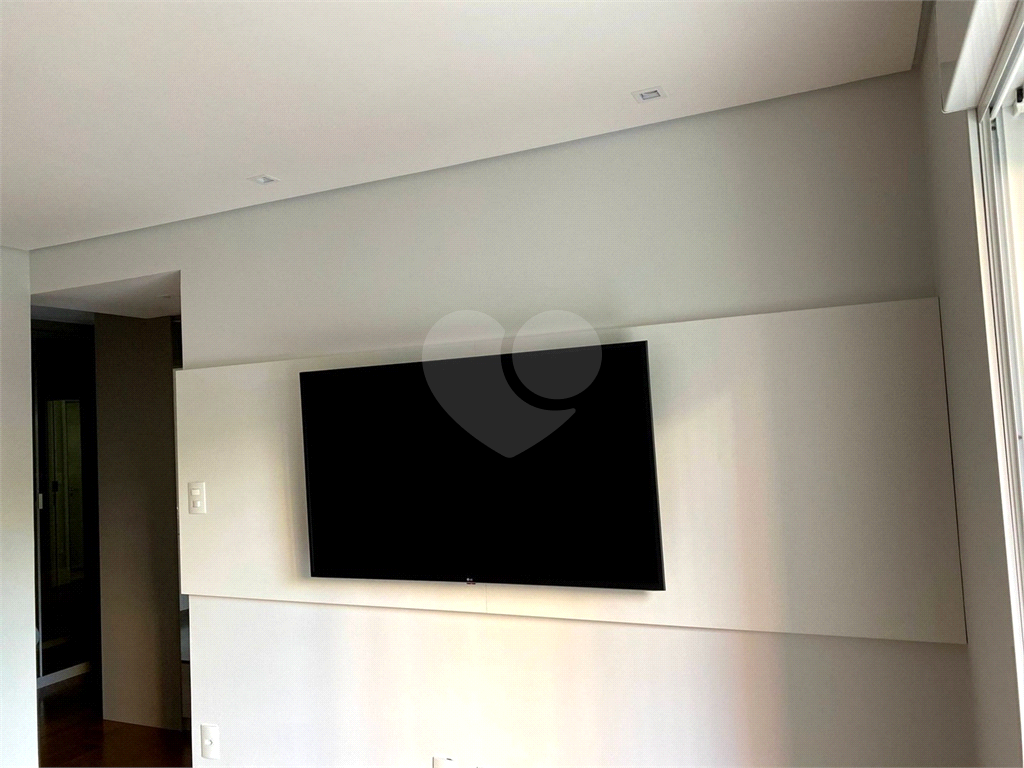 APARTAMENTO em MORUMBI
