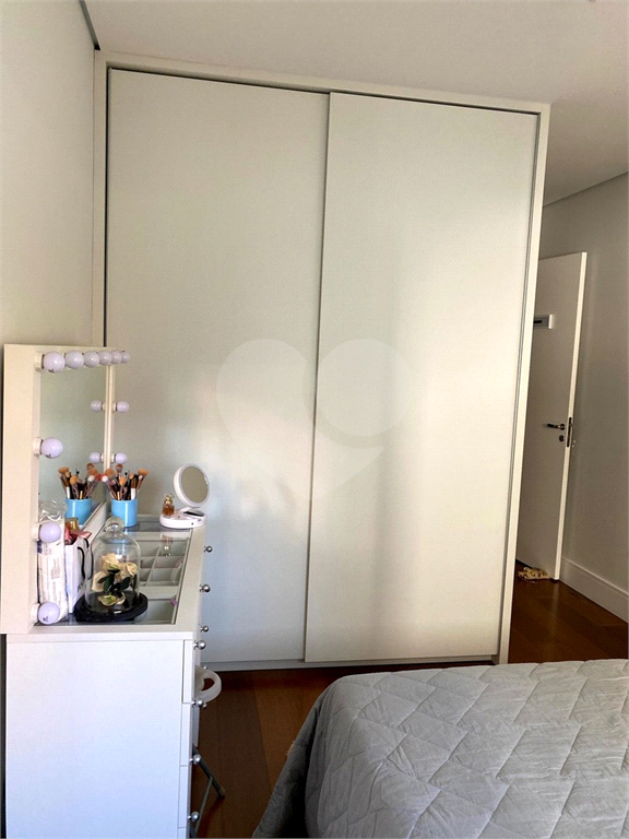 APARTAMENTO em MORUMBI