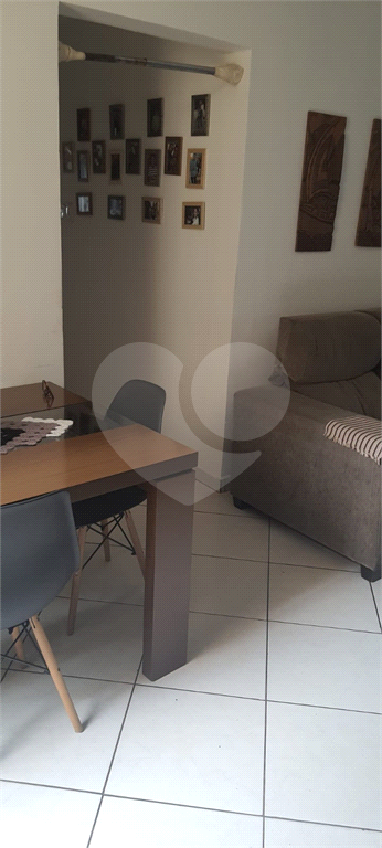 Apartamento à venda com 2 quartos, 65m² - Foto 3