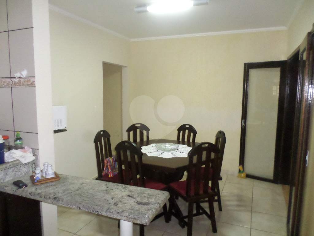 Casa à venda com 3 quartos, 200m² - Foto 9