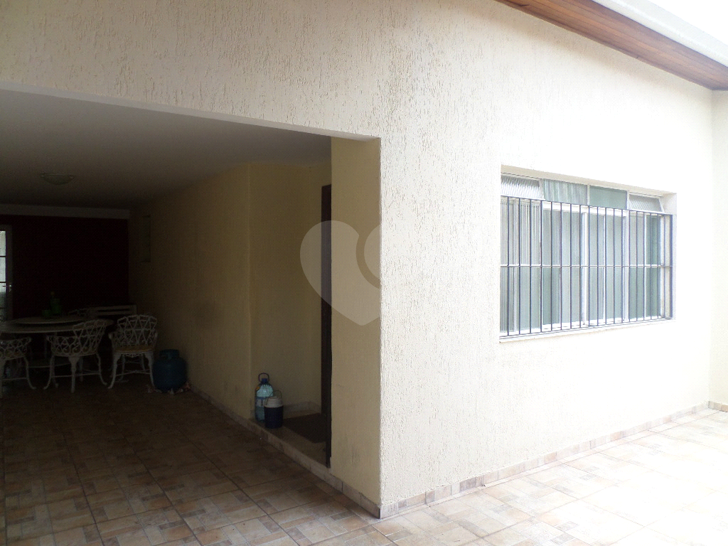 Casa à venda com 3 quartos, 200m² - Foto 2