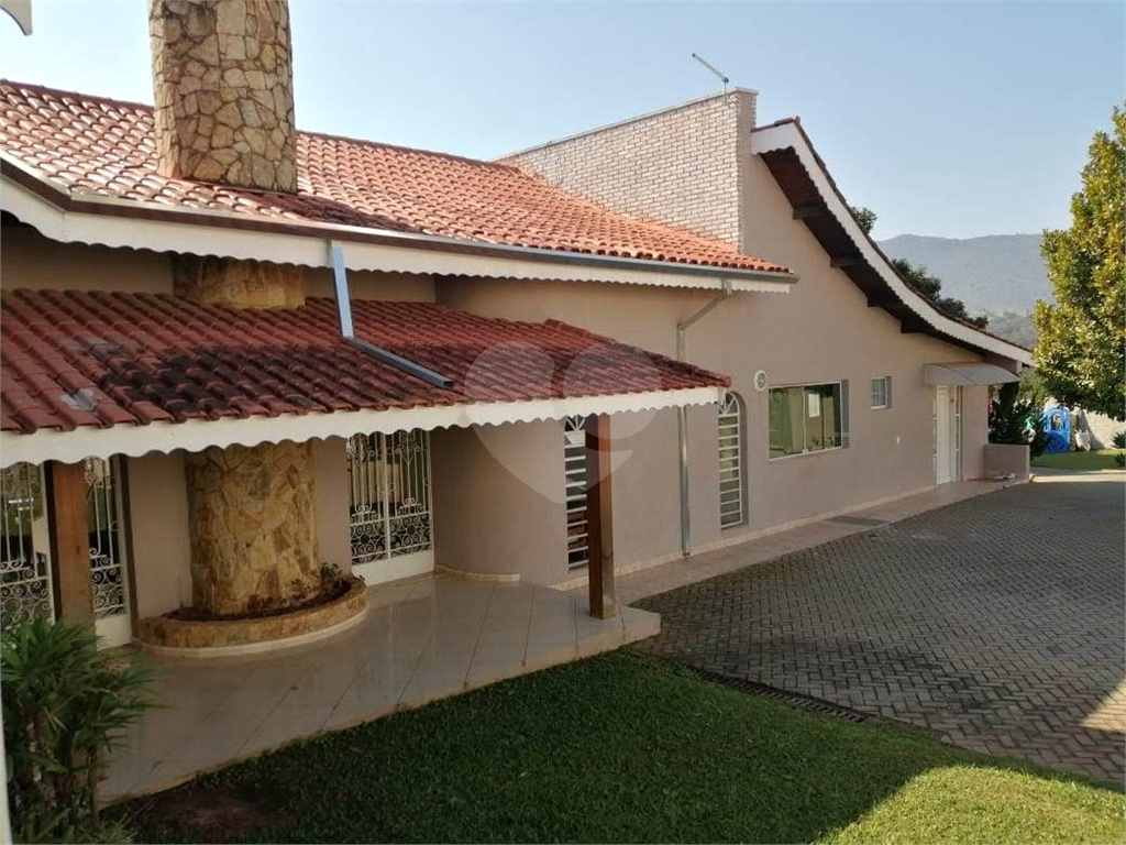 Casa à venda com 4 quartos, 700m² - Foto 2