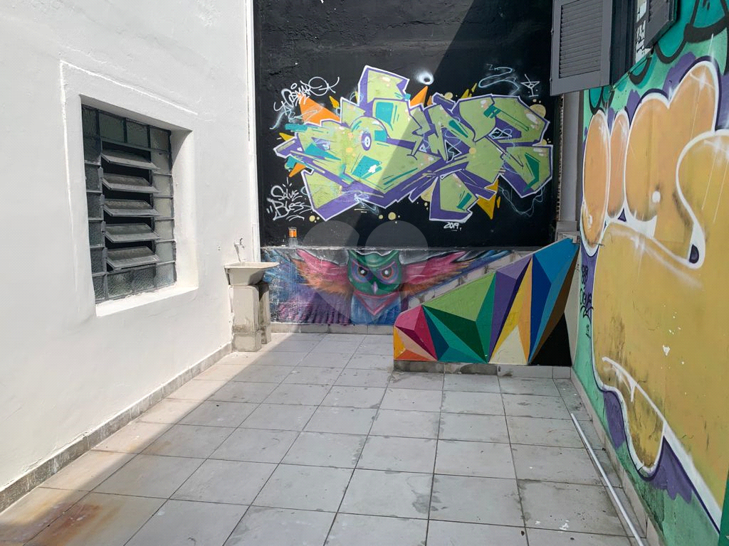 Prédio Inteiro à venda com 6 quartos, 140m² - Foto 2