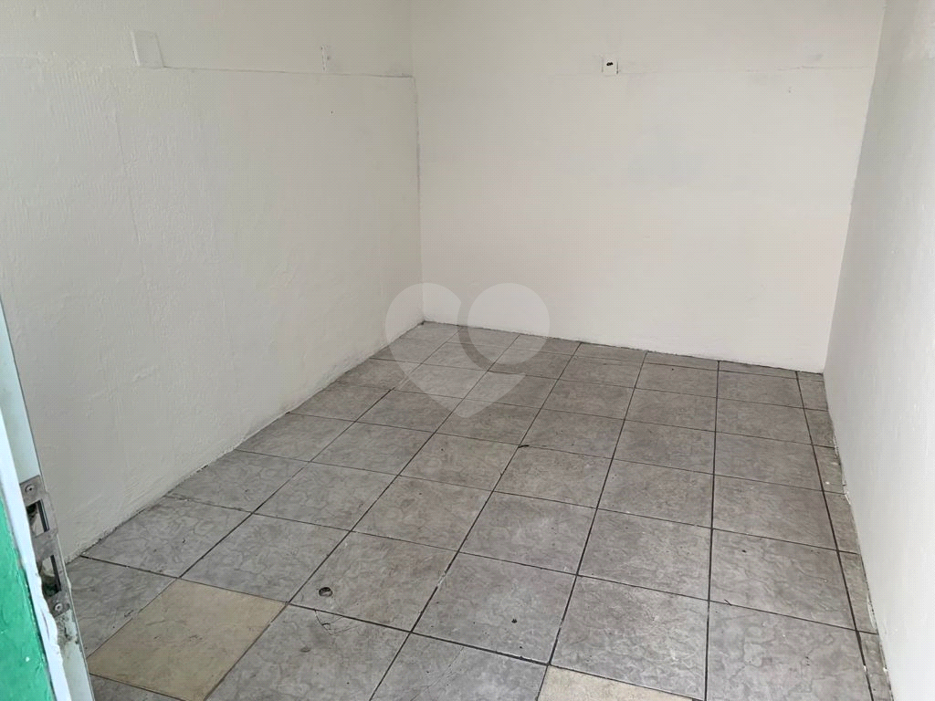 Prédio Inteiro à venda com 6 quartos, 140m² - Foto 15