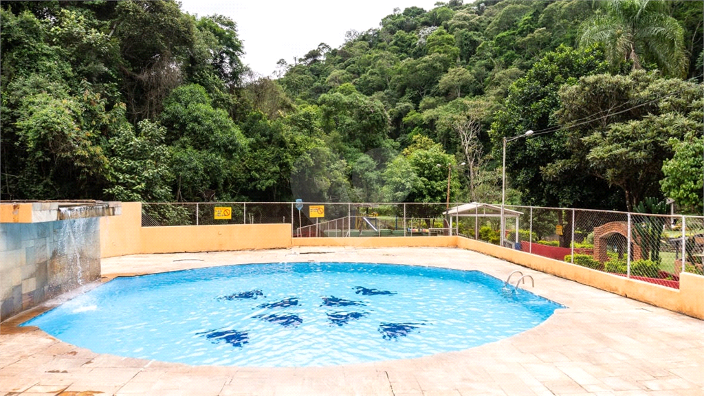 Fazenda à venda com 8 quartos, 1500m² - Foto 1