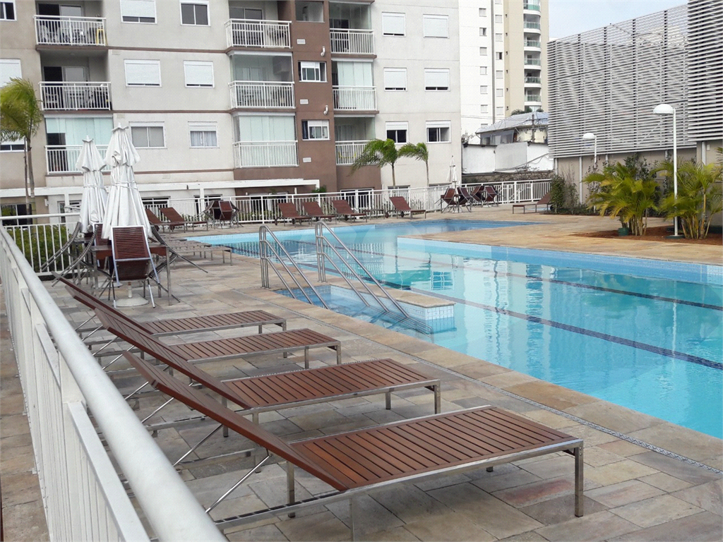 APARTAMENTO 2 DORMITÓRIOS (1 SUÍTE), VARANDA E 1 VAGA DE GARAGEM PARA LOCAÇÃO - VILA ROMANA