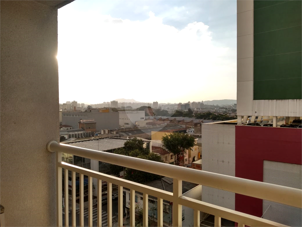 APARTAMENTO 2 DORMITÓRIOS (1 SUÍTE), VARANDA E 1 VAGA DE GARAGEM PARA LOCAÇÃO - VILA ROMANA