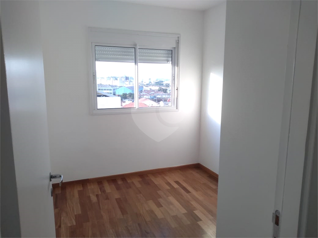 APARTAMENTO 2 DORMITÓRIOS (1 SUÍTE), VARANDA E 1 VAGA DE GARAGEM PARA LOCAÇÃO - VILA ROMANA