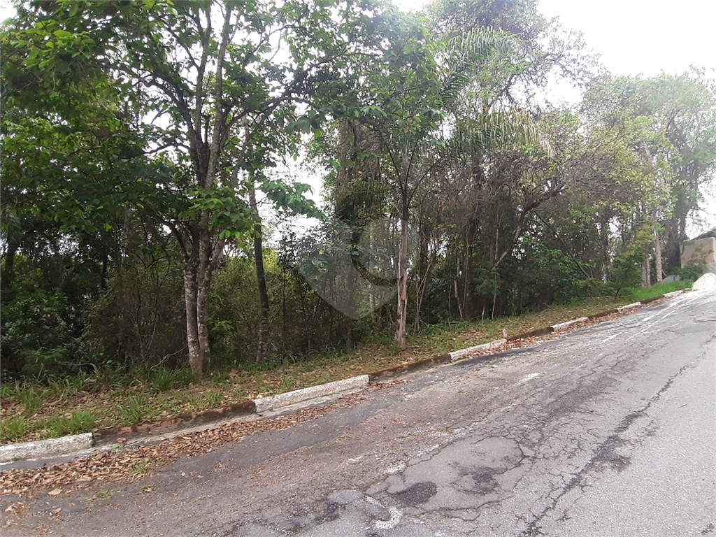 Terreno no Loteamento Sausalito. Estuda permuta. Estuda parcelamento direto. Aceita carro.