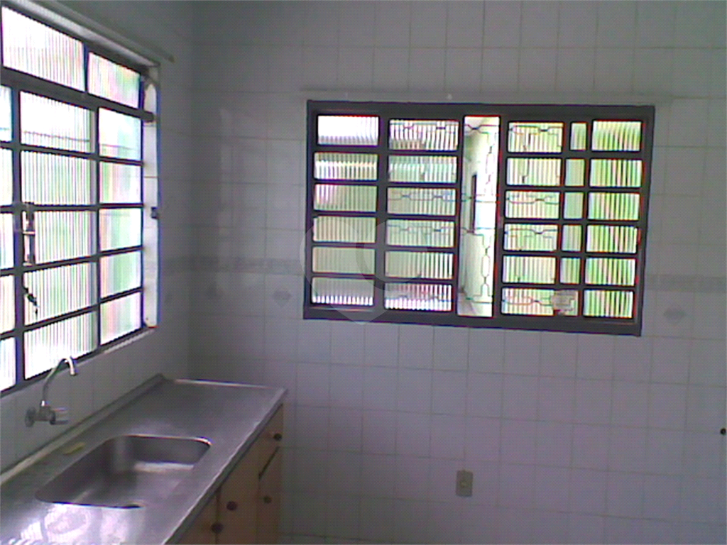 DUAS CASAS NO MESMO TERRENO EM EXCELENTE LOCALIZAÇÃO, TERRENO MEDE 284 M² COM 9,45 DE FRENTE.