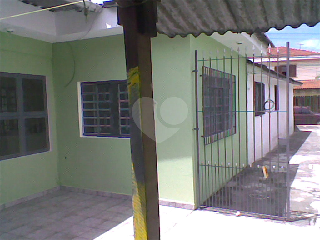 DUAS CASAS NO MESMO TERRENO EM EXCELENTE LOCALIZAÇÃO, TERRENO MEDE 284 M² COM 9,45 DE FRENTE.