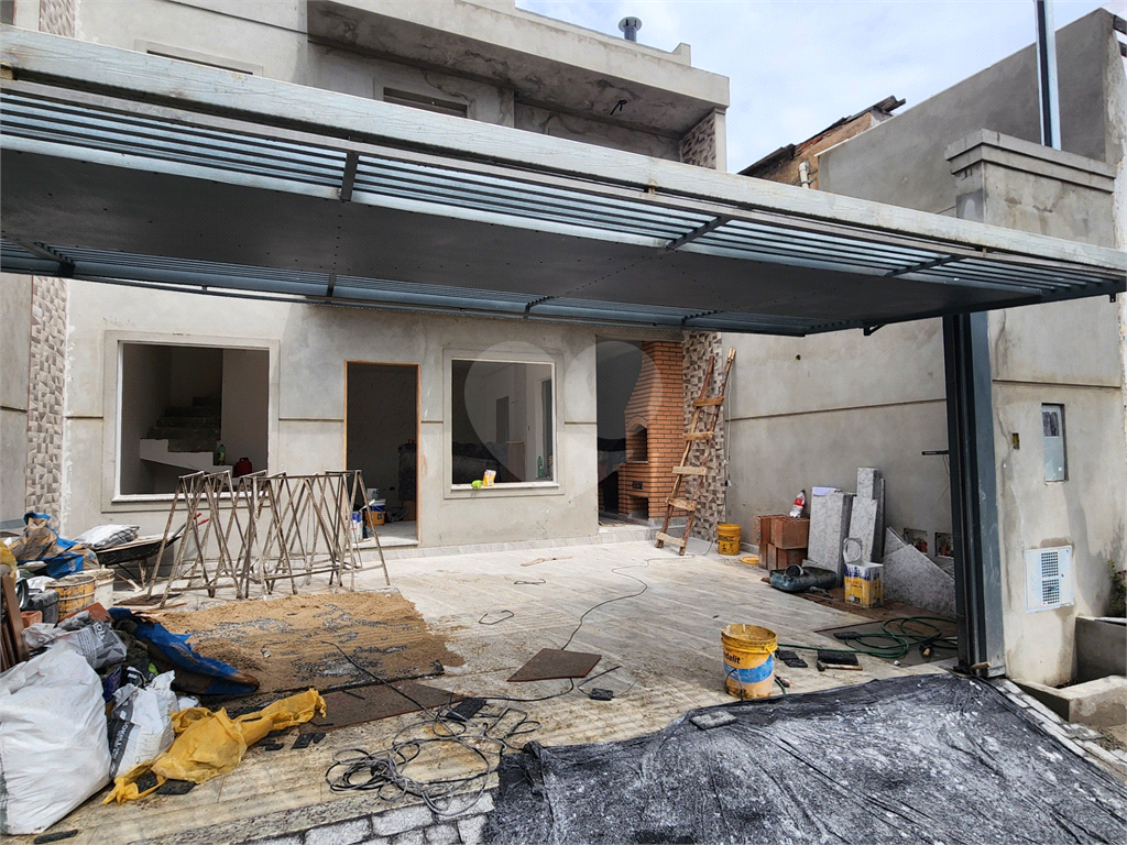 SOBRADOS À VENDA - LINDOS - DE MUITO BOM GOSTO