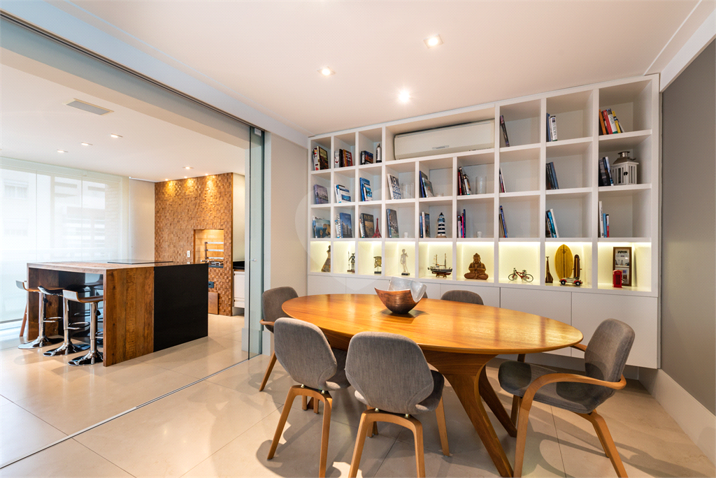 Apartamento a venda em Itaim com 161 m³ - 3 suítes 