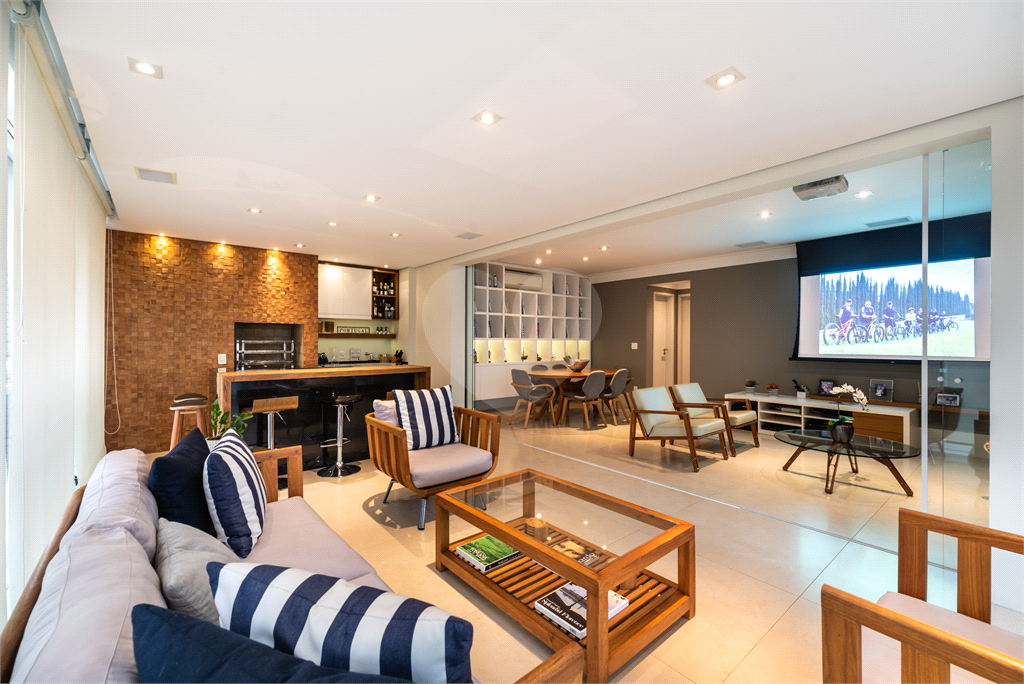 Apartamento a venda em Itaim com 161 m³ - 3 suítes 