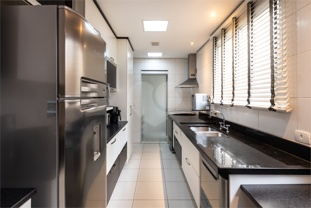 Apartamento a venda em Itaim com 161 m³ - 3 suítes 
