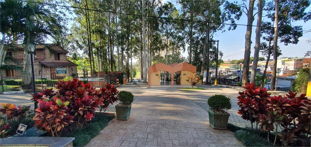 Apartamento 65 m² 03 dormitórios 1 vaga Prox ao Shopping Interlagos 