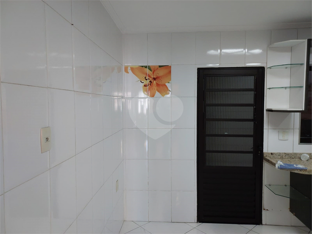 Sobrado à venda e locação com 100m² e 2 dormitórios, localizado no bairr Jardim Santa Mena, Guarulho