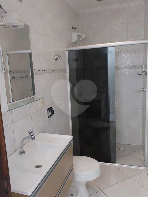Sobrado à venda e locação com 100m² e 2 dormitórios, localizado no bairr Jardim Santa Mena, Guarulho