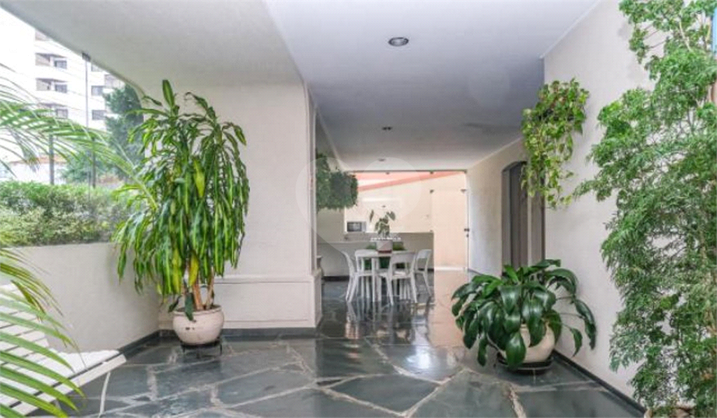 APARTAMENTO em SANTANA