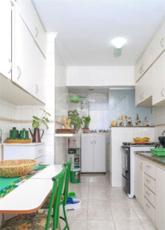 APARTAMENTO em SANTANA