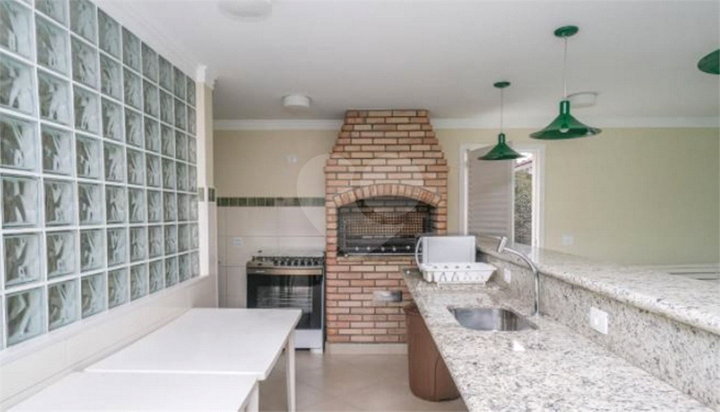 APARTAMENTO em SANTANA