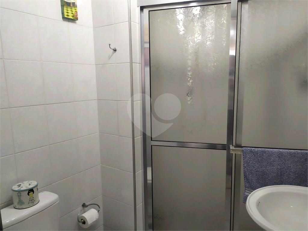 Apartamento na Praia da Enseada para locação totalmente mobiliado com 02 dorm 02 vagas 