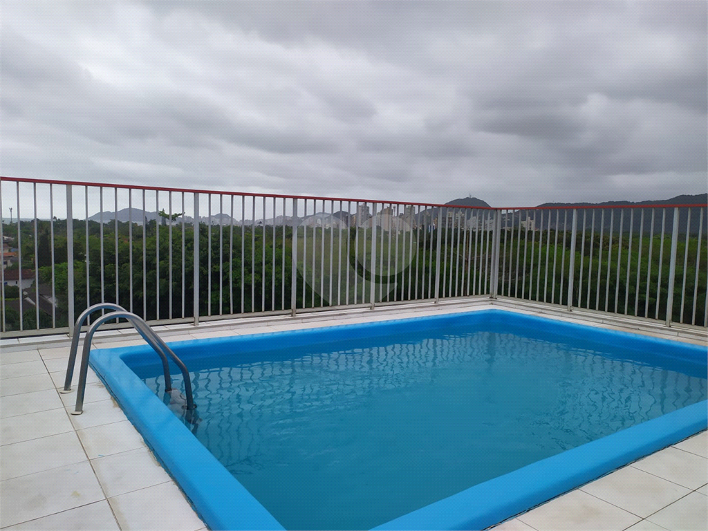Apartamento na Praia da Enseada para locação totalmente mobiliado com 02 dorm 02 vagas 