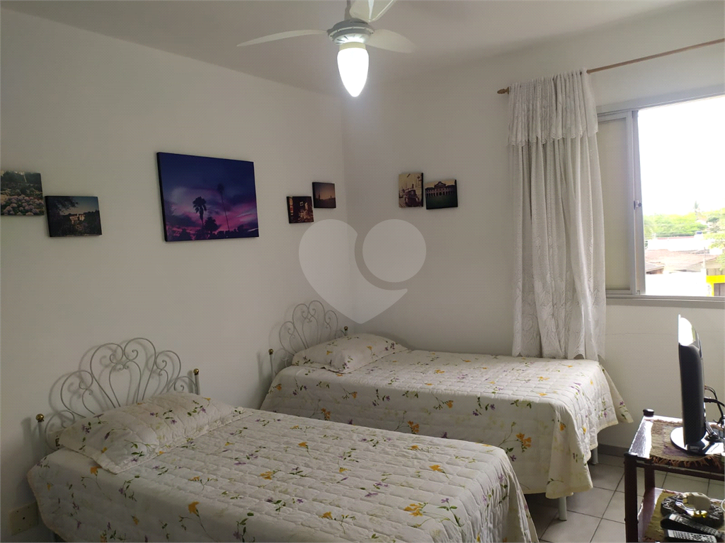 Apartamento na Praia da Enseada para locação totalmente mobiliado com 02 dorm 02 vagas 