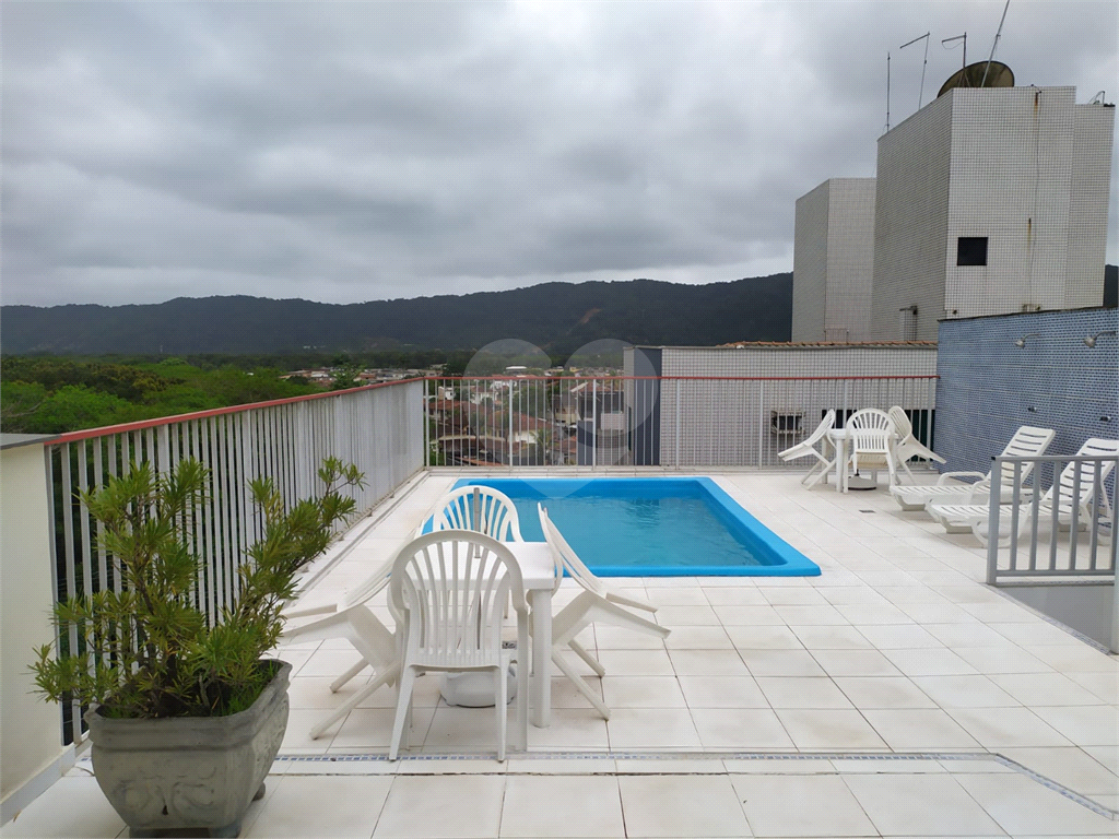 Apartamento na Praia da Enseada para locação totalmente mobiliado com 02 dorm 02 vagas 