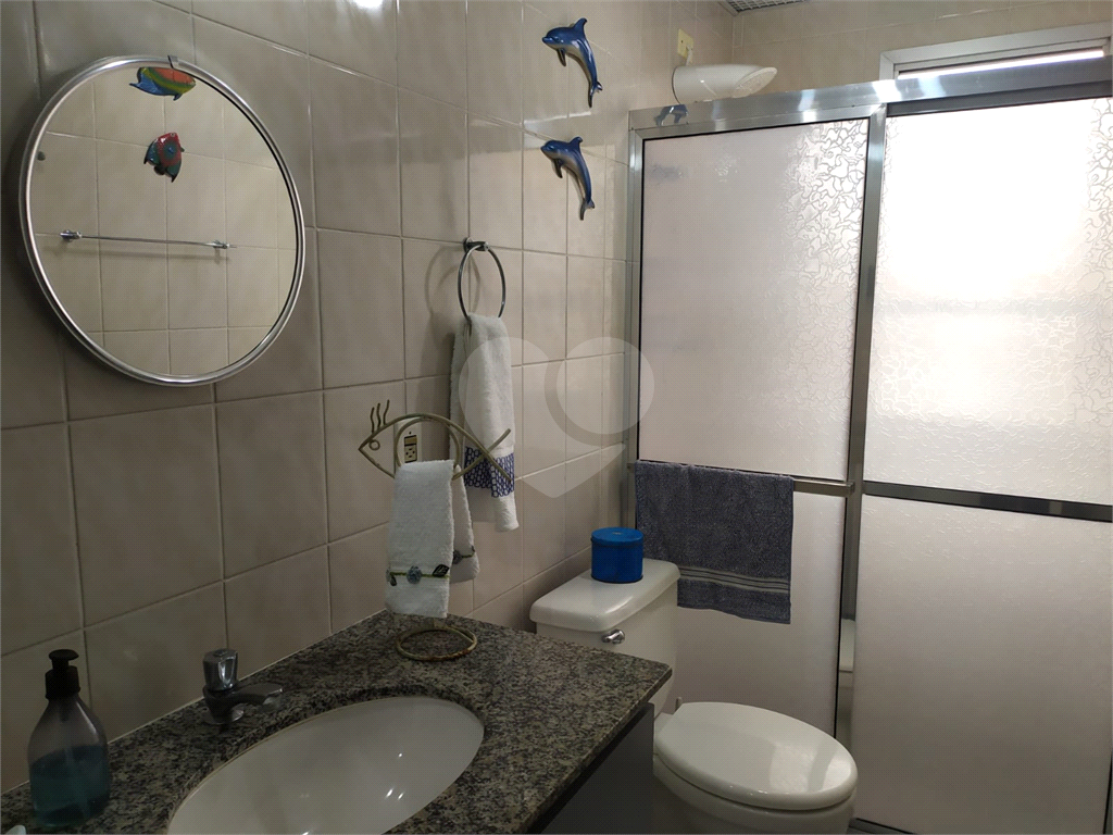 Apartamento na Praia da Enseada para locação totalmente mobiliado com 02 dorm 02 vagas 