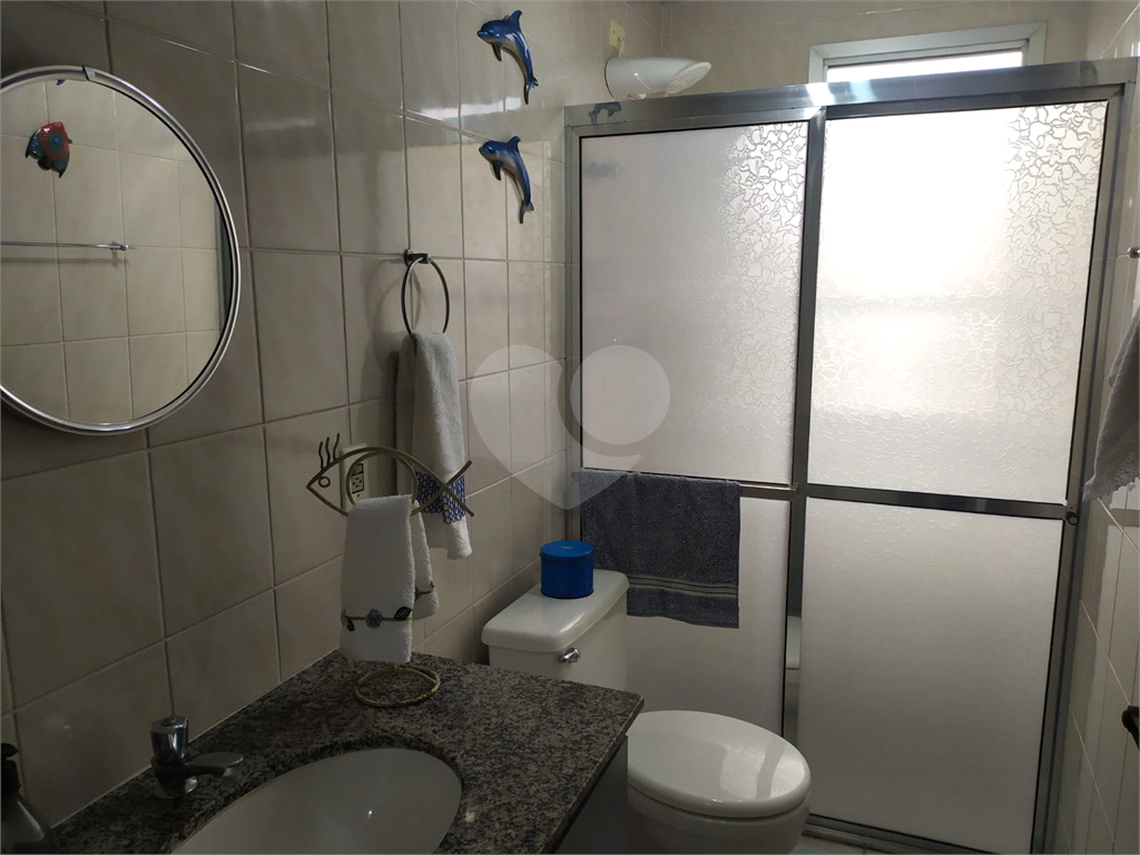 Apartamento na Praia da Enseada para locação totalmente mobiliado com 02 dorm 02 vagas 