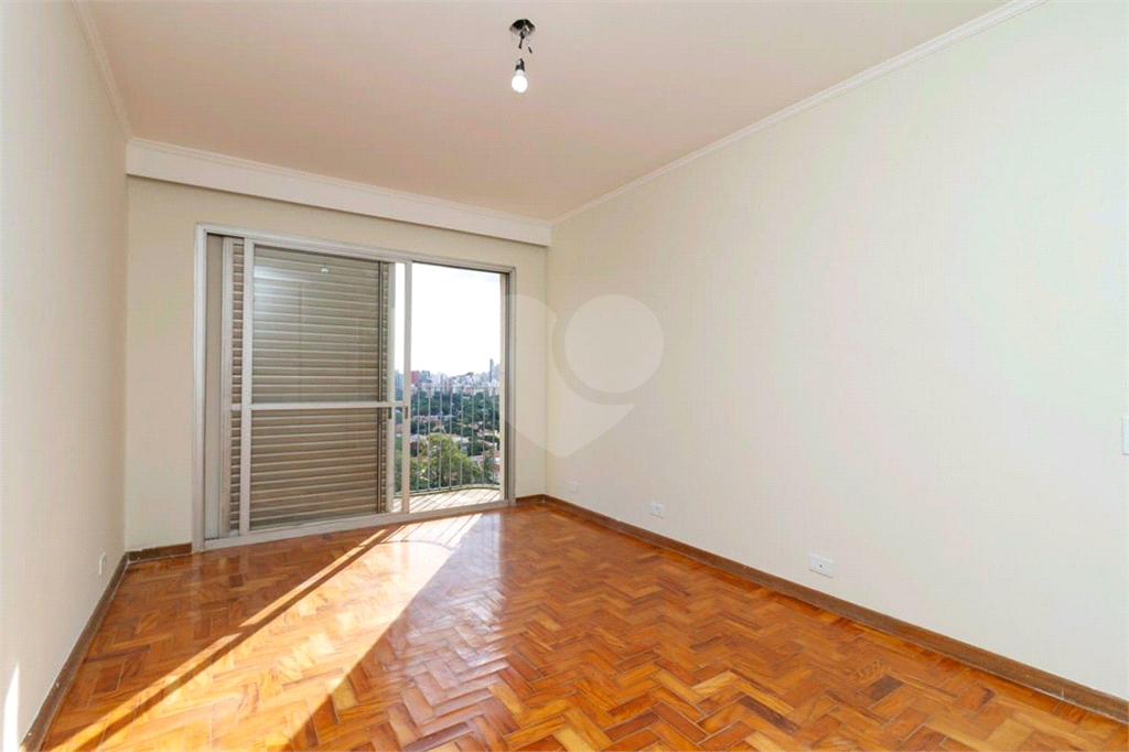 Apartamento para locação com vista aberta para o Parque do Ibirapuera.