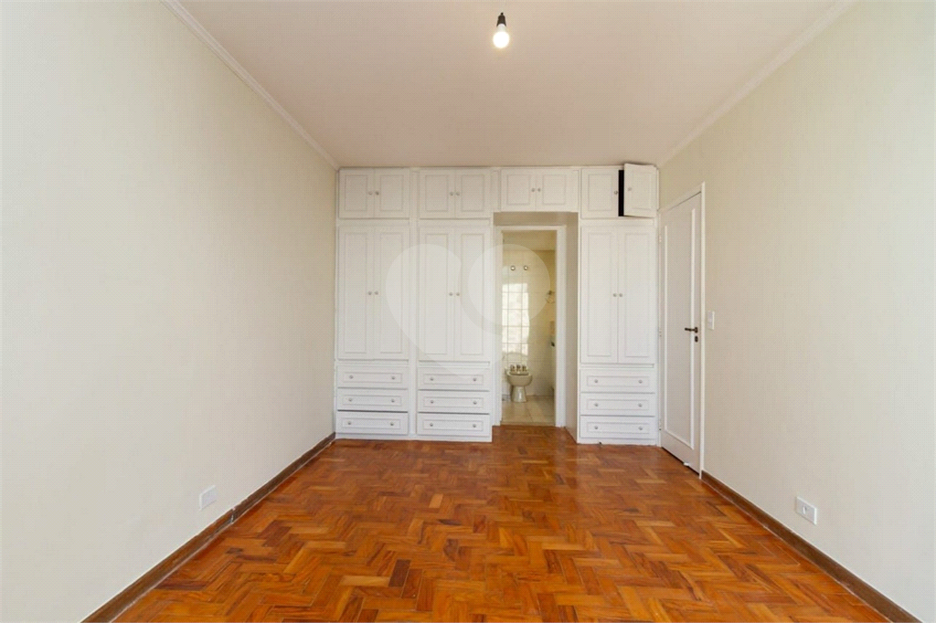 Apartamento para locação com vista aberta para o Parque do Ibirapuera.