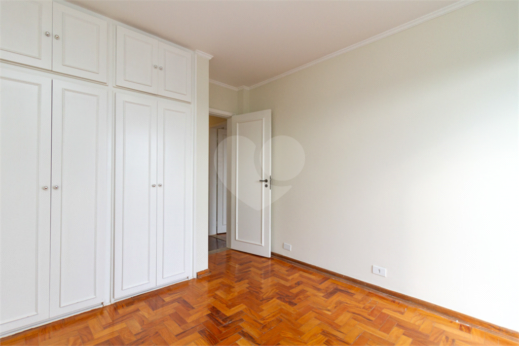 Apartamento para locação com vista aberta para o Parque do Ibirapuera.