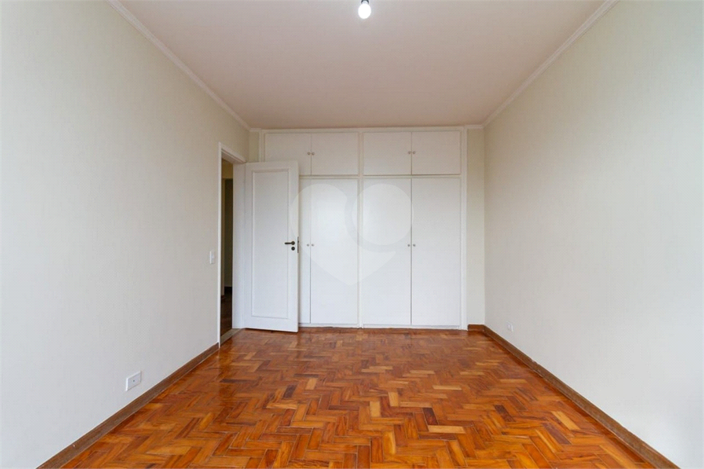 Apartamento para locação com vista aberta para o Parque do Ibirapuera.