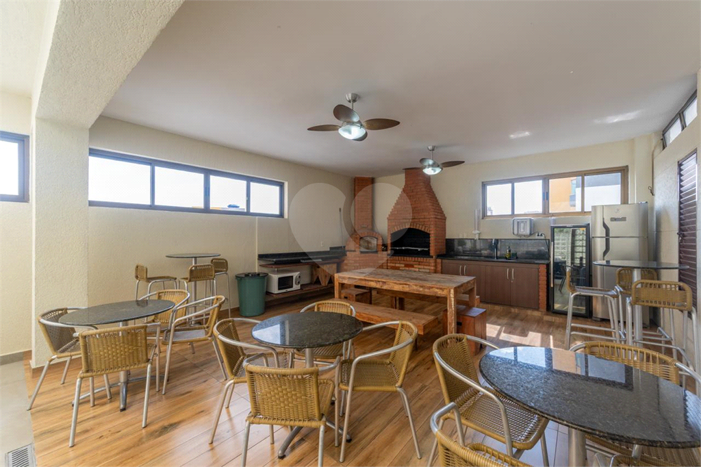 APARTAMENTO COM 3 SUÍTES E 3 VAGAS