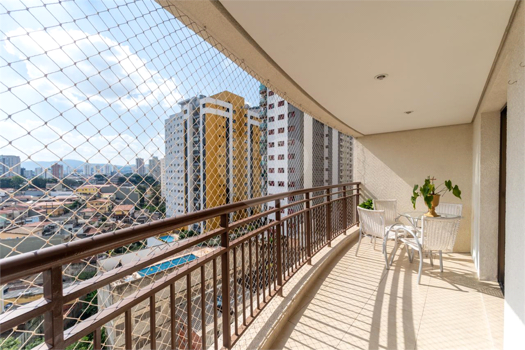 APARTAMENTO COM 3 SUÍTES E 3 VAGAS