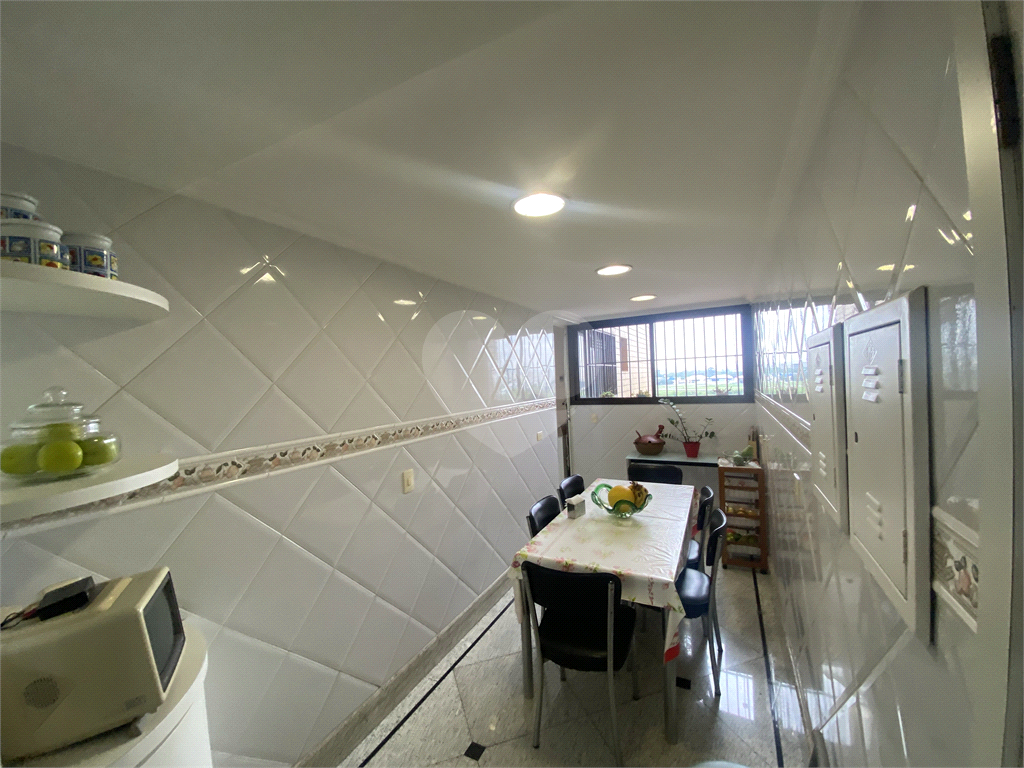 Apartamento no coração da Avenida Braz Leme com 214 metros, - 4 suítes, 4 vagas de garagem 