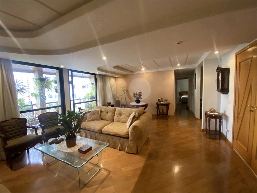 Apartamento no coração da Avenida Braz Leme com 214 metros, - 4 suítes, 4 vagas de garagem 