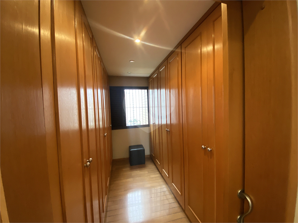 Apartamento no coração da Avenida Braz Leme com 214 metros, - 4 suítes, 4 vagas de garagem 