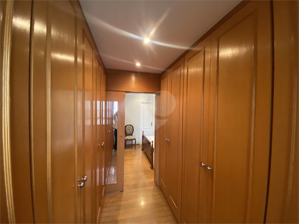 Apartamento no coração da Avenida Braz Leme com 214 metros, - 4 suítes, 4 vagas de garagem 
