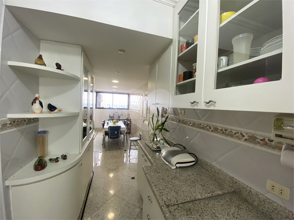 Apartamento no coração da Avenida Braz Leme com 214 metros, - 4 suítes, 4 vagas de garagem 