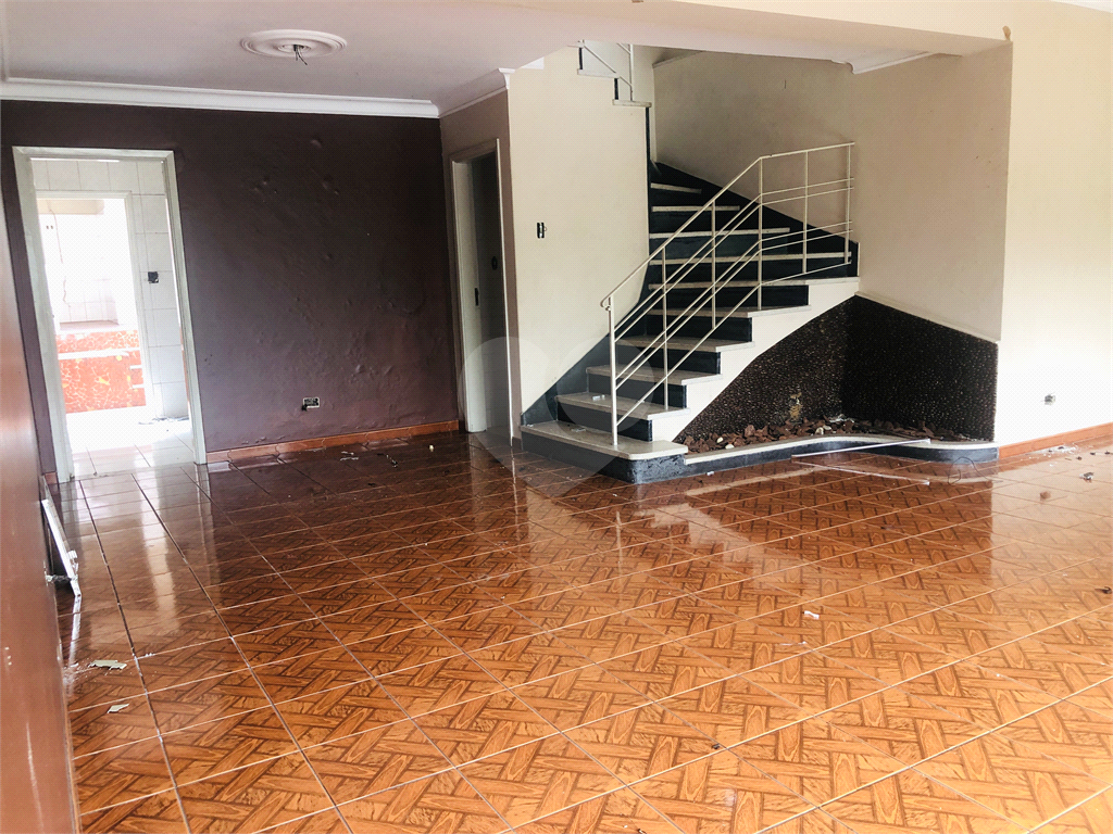 Sobrado com 287 m2 com 3 quartos e 2 vagas no Tremembé - São Paulo/SP